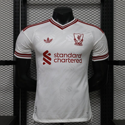 Liverpool Visitante 26/27